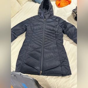 Women’s navy north face parka size xsmall good condition